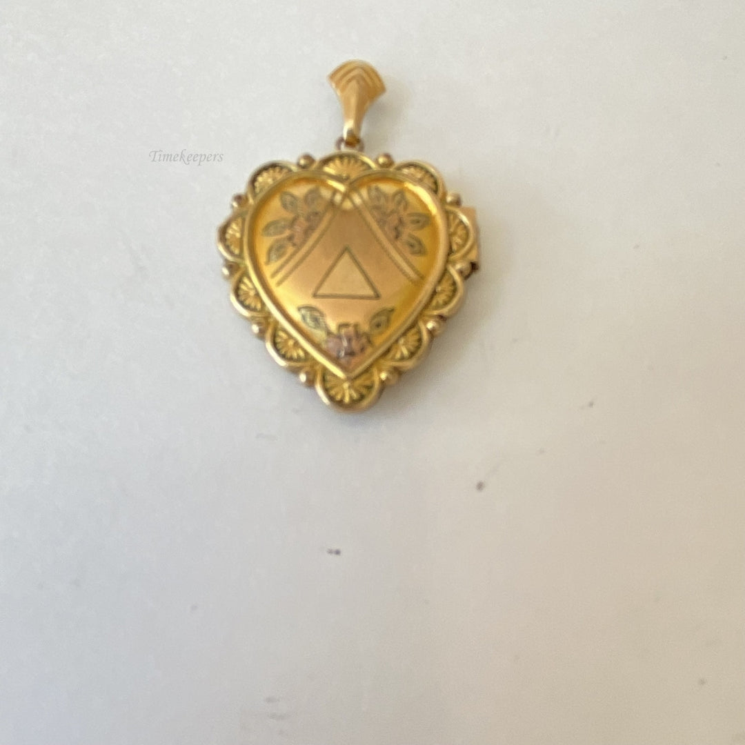 m166 Vintage Gold Filled Gold Tone Heart Locket Pendant