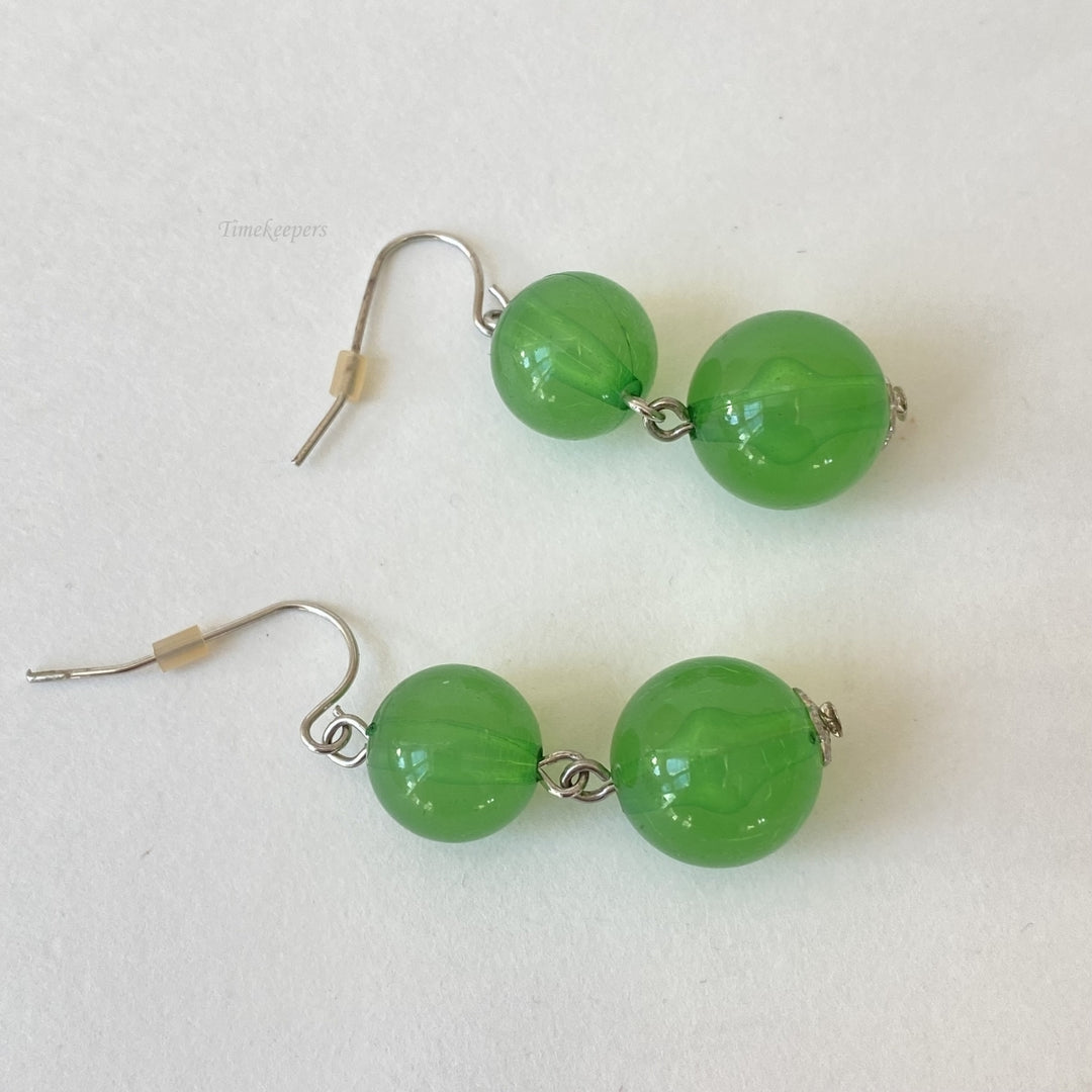 m169 Vintage Sterling Silver Green Stone Beads Dangle Earrings