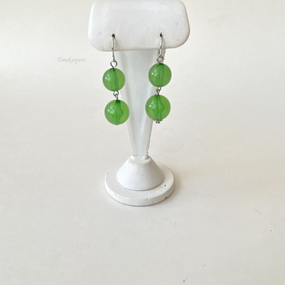 m169 Vintage Sterling Silver Green Stone Beads Dangle Earrings