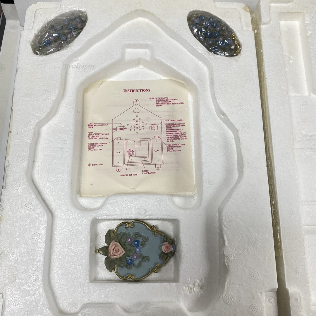 m195 Vintage Musical Cupids & Roses Miniature Wall Novelty Clock