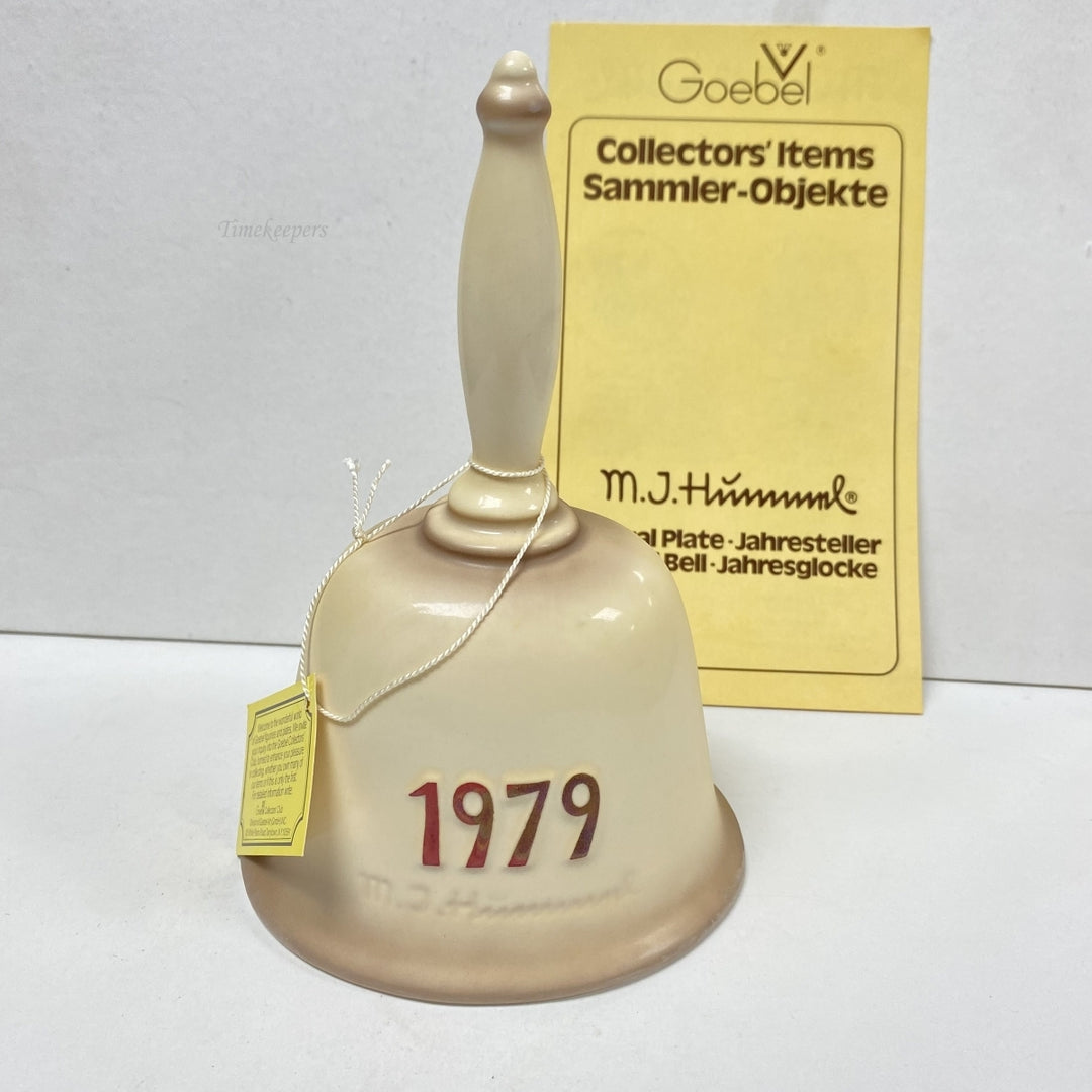 m205 Vintage Hummel Goebel Second Edition Ceramic Annual Bell 1979 West Germany