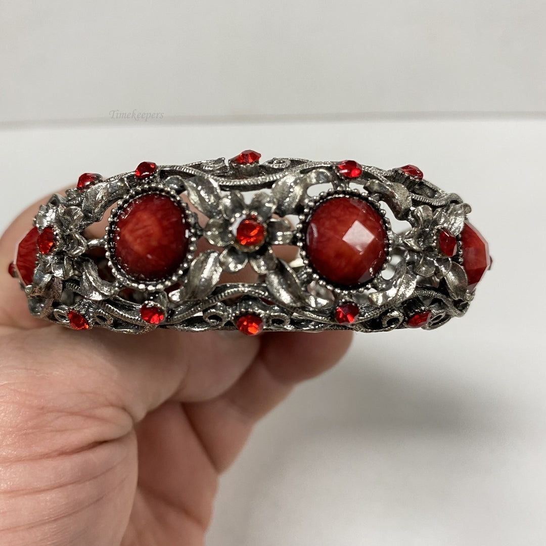 m316 Vintage Silver Tone Red Rhinestone Wide Filigree Bracelet Spring Opening