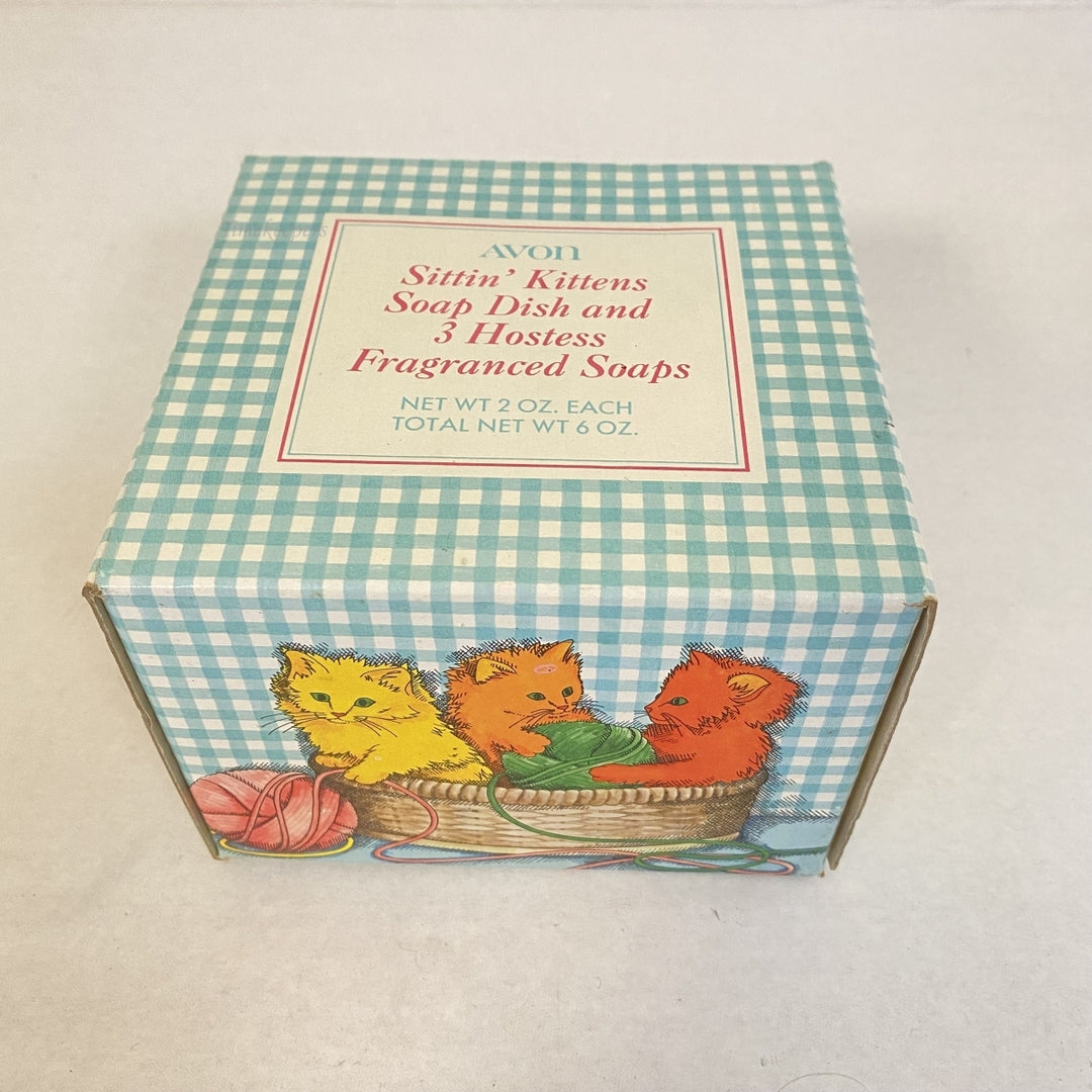 m327 Vintage Avon Collectible Sittin' Kittens Soap Dish and 3 Hostess Fragranced Soaps