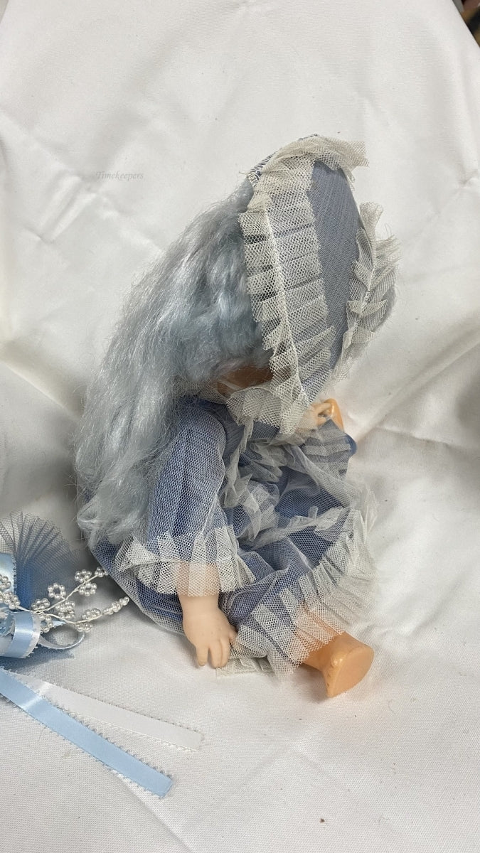 m417 Vintage Soviet USSR Toy Wedding Car Doll Lapel Flower Hard Plastic 1970's