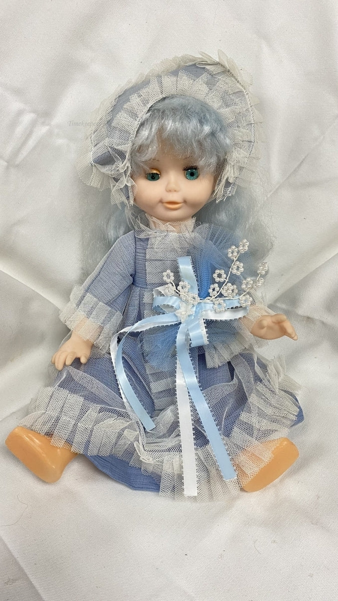 m417 Vintage Soviet USSR Toy Wedding Car Doll Lapel Flower Hard Plastic 1970's