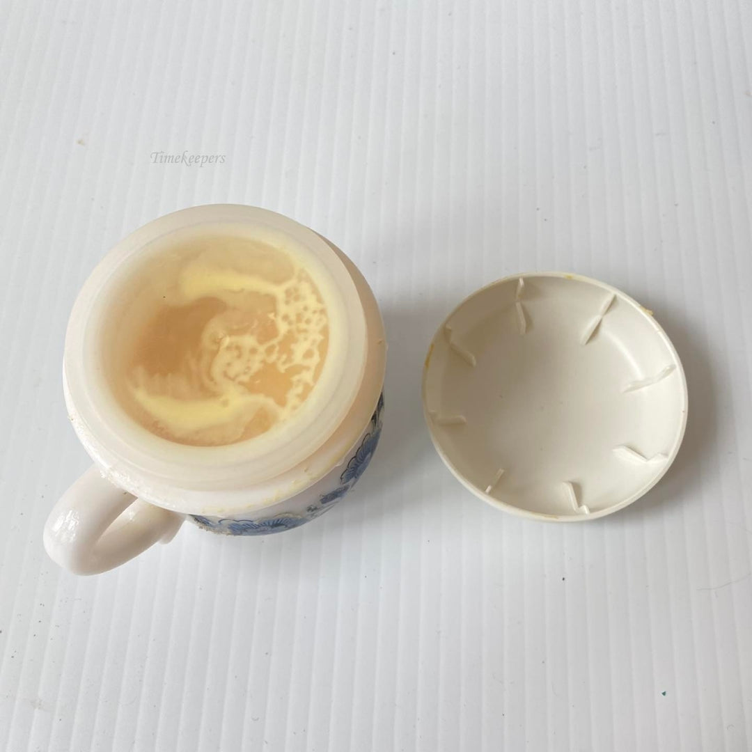 m445 Vintage Avon Delft Blue SSS Skin Softener 5 fl oz Floral Cup Container