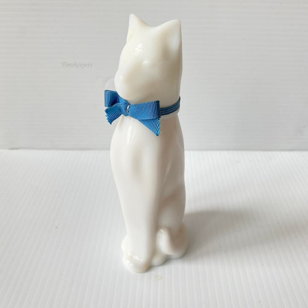 m448 Vintage Avon Dutch Treat Demi-Cup Honeysuckle Cream Lotion 3 fl oz Cat