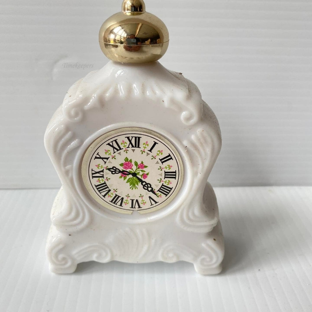 m495 Vintage Avon Collectible Leisure Hours Brocade Foaming Bath Oil 5 fl.oz