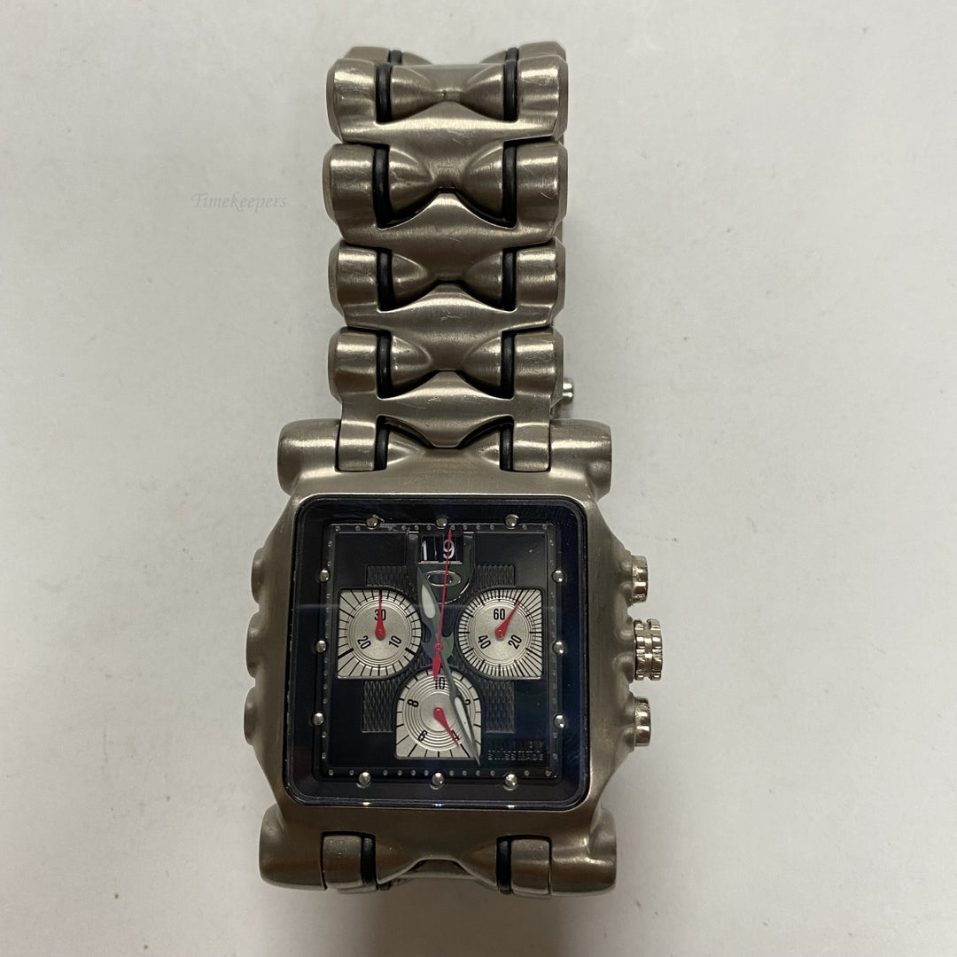 m531 Oakley Swiss Minute Machine Titanium Bracelet Sapphire Crystal 10 Bar Watch