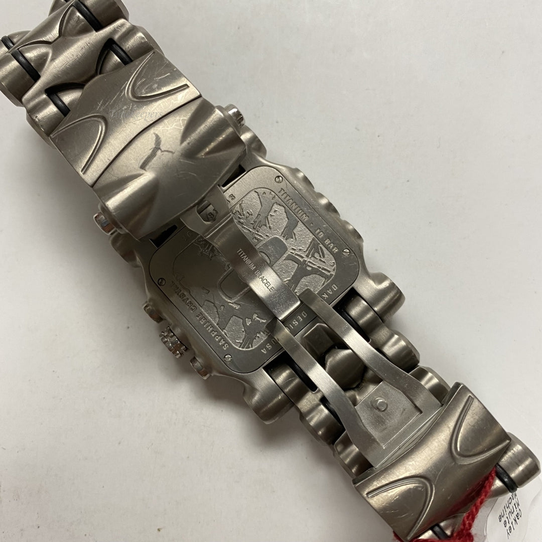 m531 Oakley Swiss Minute Machine Titanium Bracelet Sapphire Crystal 10 Bar Watch