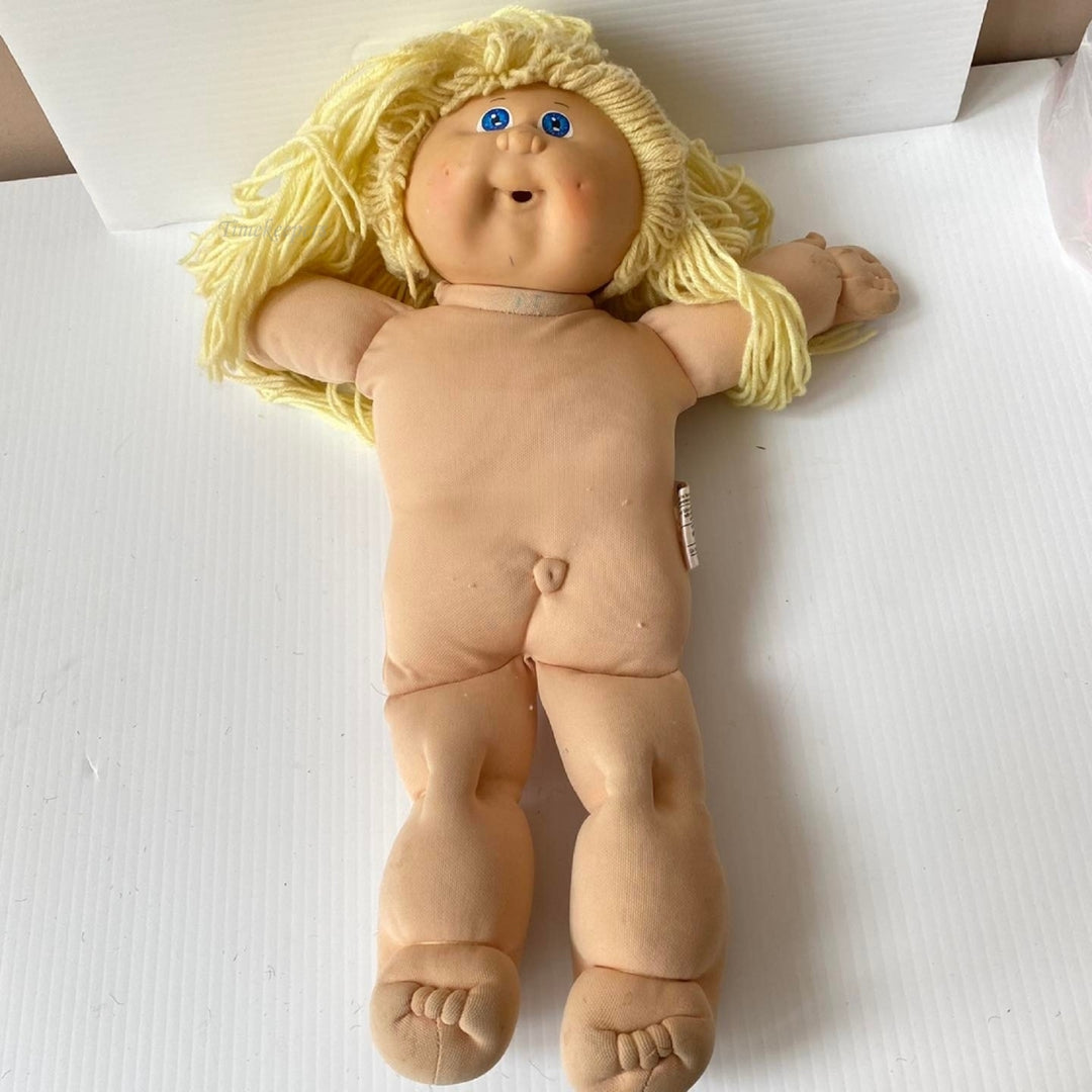 m550 Rare 1982 Cabbage Patch Doll Soft Body Loop Hair Signed by Xavier Roberts