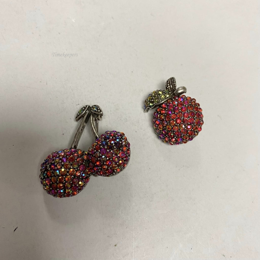 m647 Vintage Lot of 2 Fruit Brooch Pin Cherry Apple