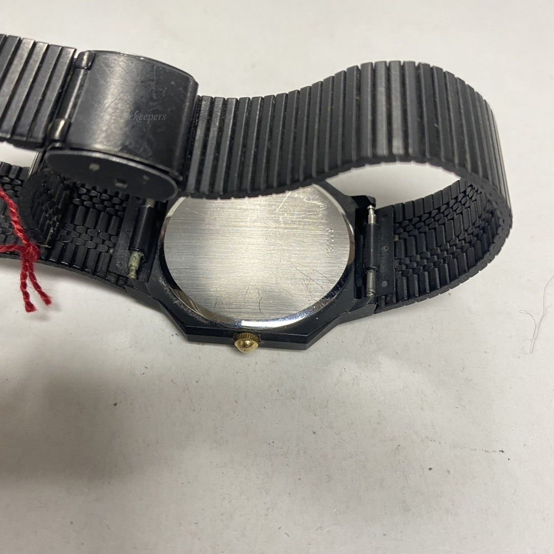 m666 Vintage BWC Swiss Flatline 11 Gold Tone Quartz Men's Wrist Watch