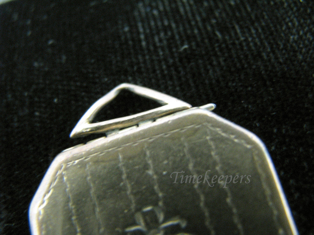 a746 Lovely Rectangle Vintage Gold Filled Locket