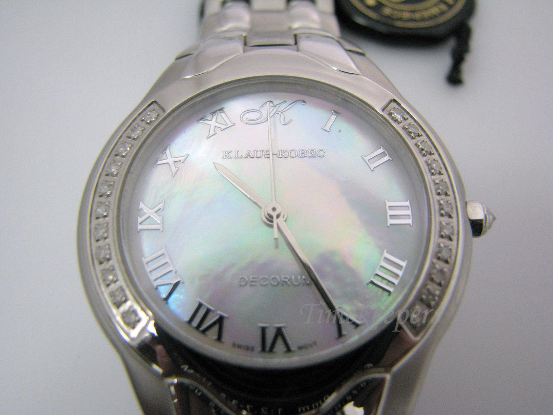 c620 Elegant and Handsome Klaus Kobec Quartz Timepiece with Mother of Pearl Dial