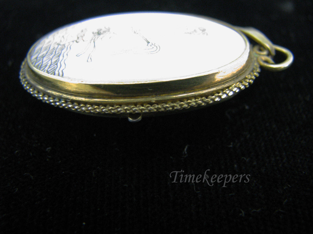 a751 Unique Vintage Shell Locket Hand Painted with Gold Filled Bail and Latch