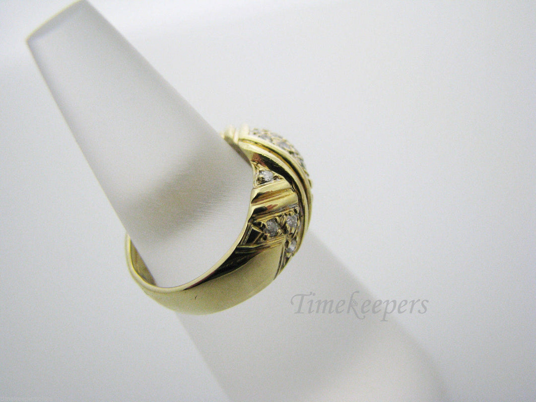 c583 Lovely 14k Yellow Gold Multi Diamond Domed Ring