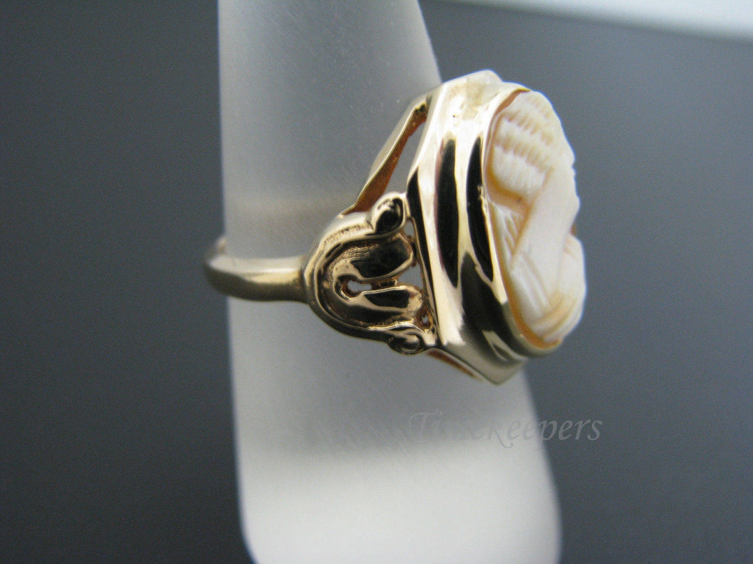 c618 Elegant Vintage 10k Yellow Gold Cameo Ring in Bezel Setting