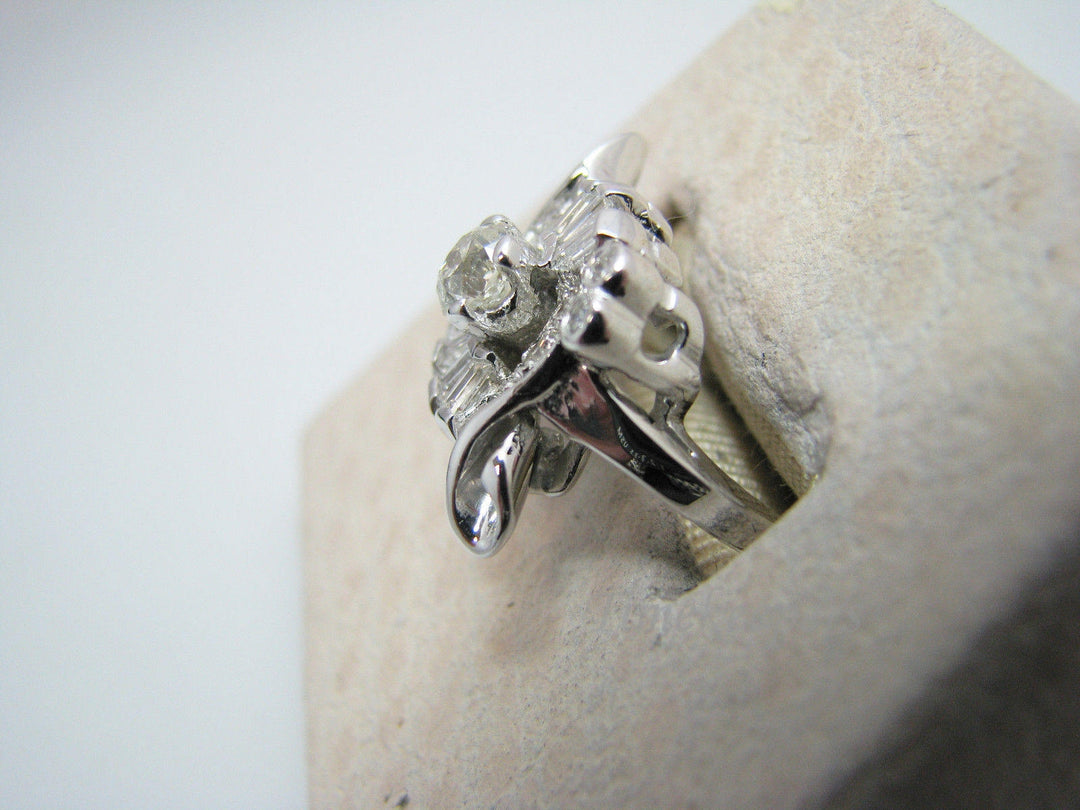 a517 Beautiful Diamond Cluster Ring Round Cut &amp; Baguettes 14k White Gold Sz 4.75