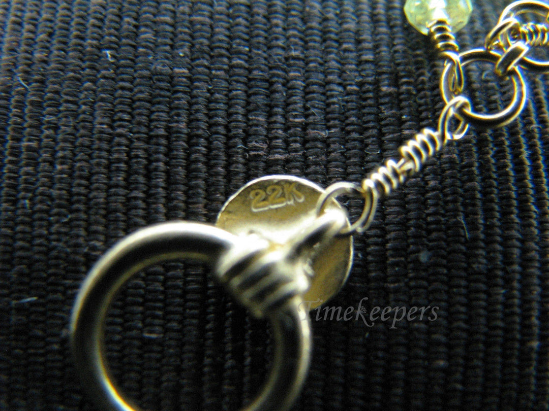 a555 Stunning 22k Yellow Gold Link Bracelet with Round &amp; Pear Shaped Peridot