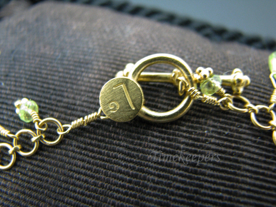 a555 Stunning 22k Yellow Gold Link Bracelet with Round &amp; Pear Shaped Peridot