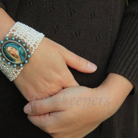 BRACELET Hand Made Virgin Mary Pearl Bracelet