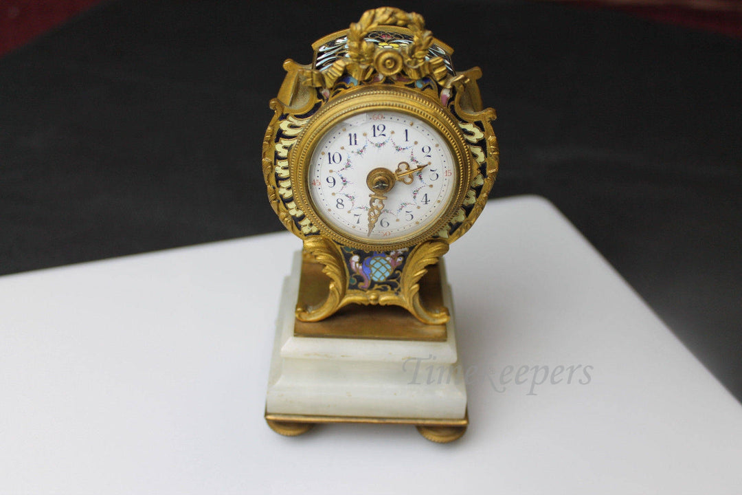 a1050 Gorgeous Vintage French Miniature 8 day Mantel Table Clock