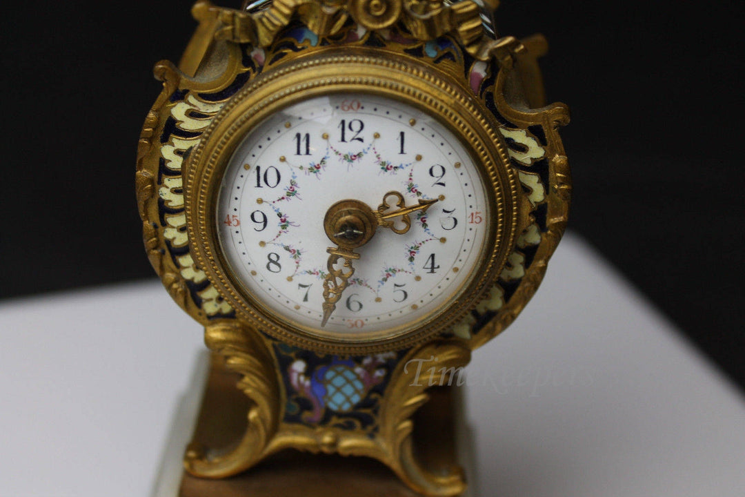 a1050 Gorgeous Vintage French Miniature 8 day Mantel Table Clock
