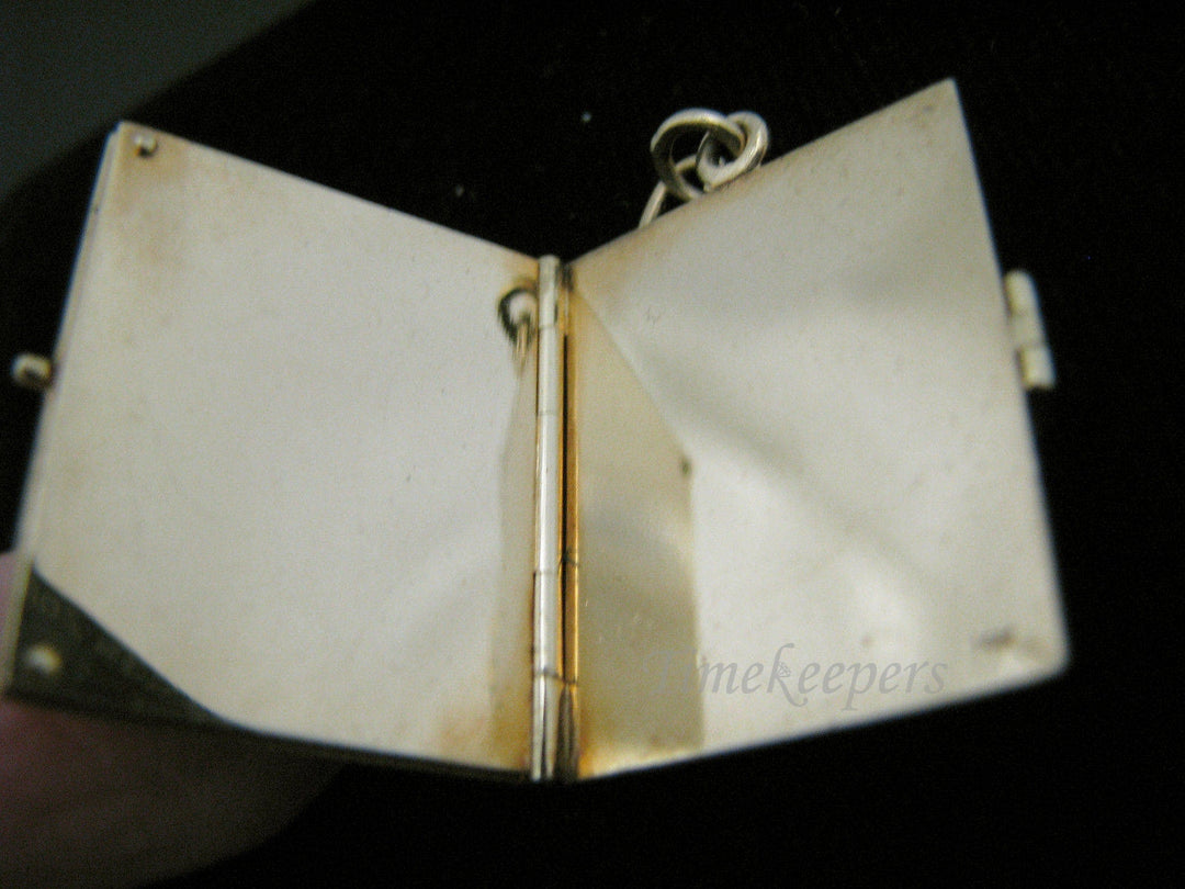 a761 Beautiful Book Style 14k Yellow Gold Locket with Reveal Boxes