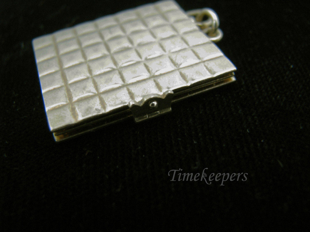 a761 Beautiful Book Style 14k Yellow Gold Locket with Reveal Boxes