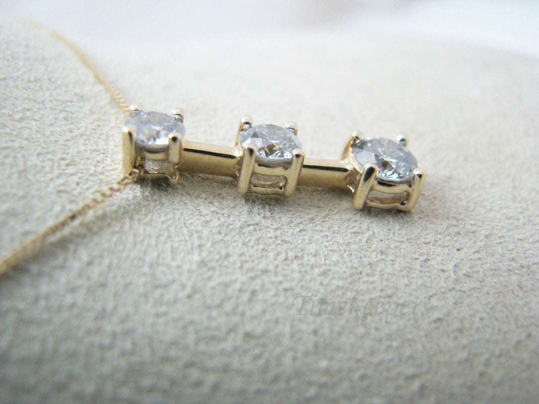 c604 Gorgeous Graduated Three Diamond Necklace in 14k Yellow Gold .85 TCW