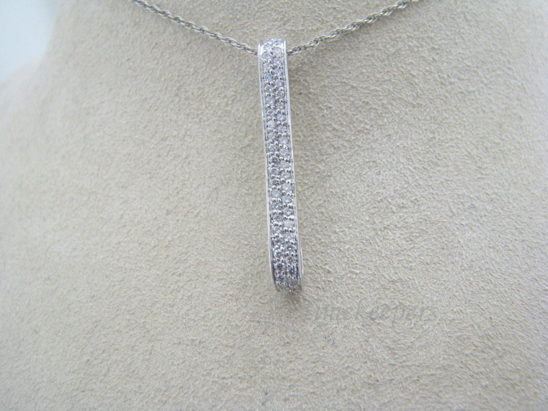 a376 Dazzling 14k White Gold Bar Pendant Necklace Encrusted Diamonds Down Front