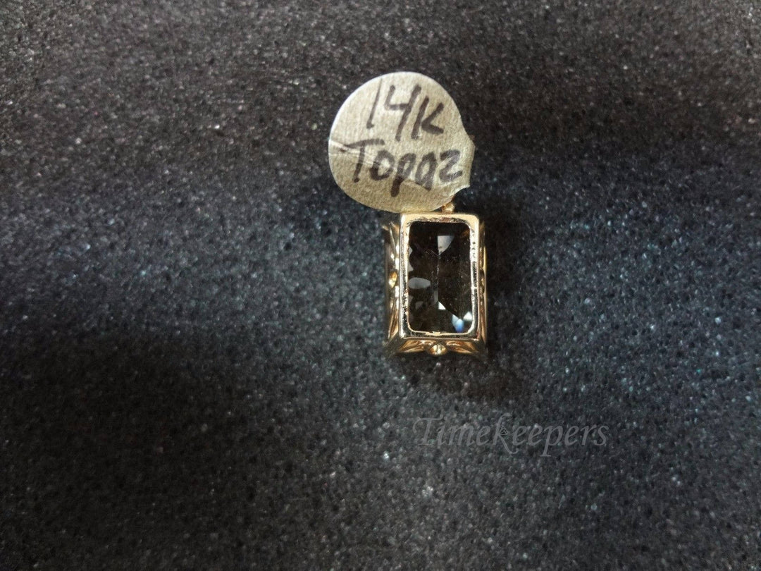 c328 Beautiful Topaz Pendant in 14k Yellow Gold Setting