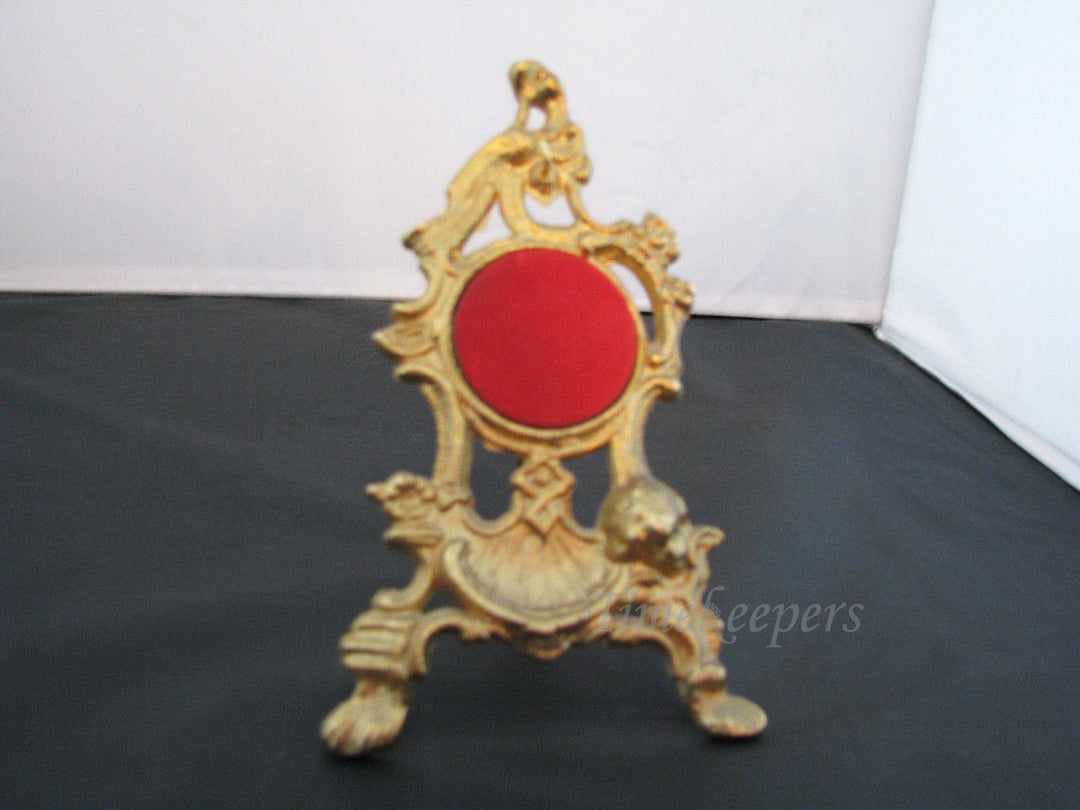 a232 Nice Brass Pocket Watch Display Stand with a Hook and Red Felt Backing for Watch