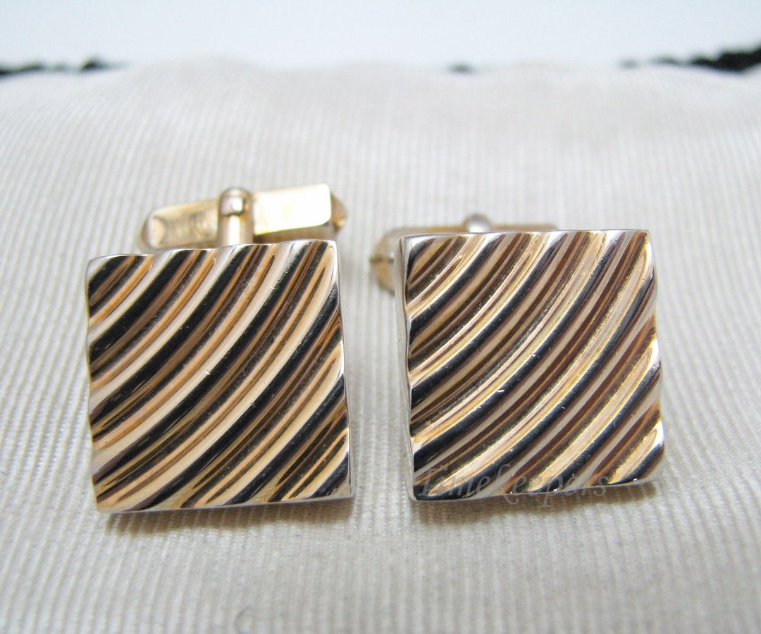 c268 Vintage Square Gold Tone Cuff links by Swank from the 1970s