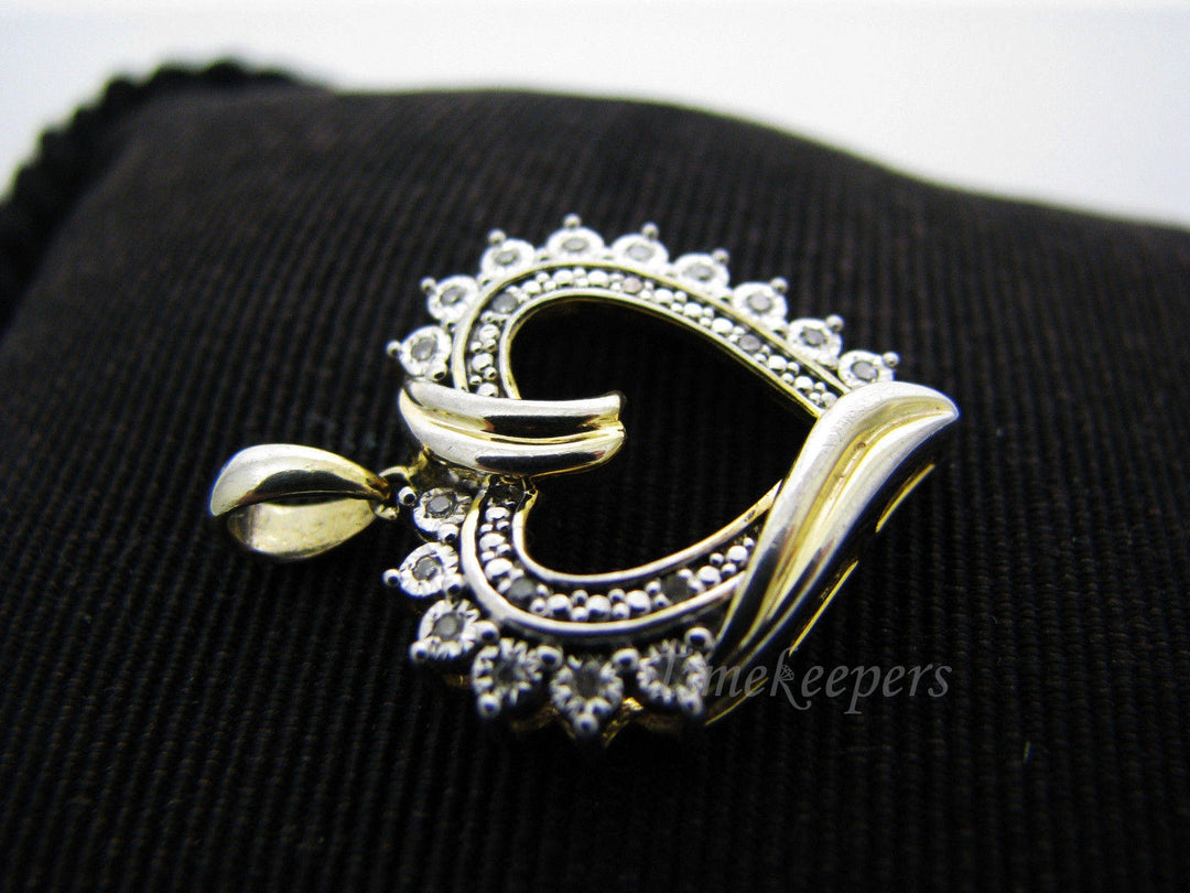 c422 Dazzling Heart Pendant in Sterling Silver with Gold Wash and Diamonds