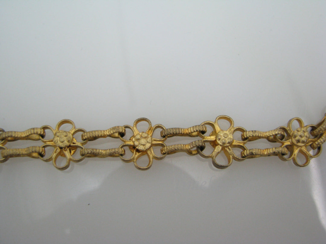 c102 Beautiful Art Deco Metal Link Belt with Metal Tassels in Gold Tone