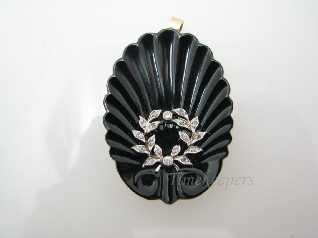 a674 Beautiful Vintage 14k Yellow Gold Black Oval Locket