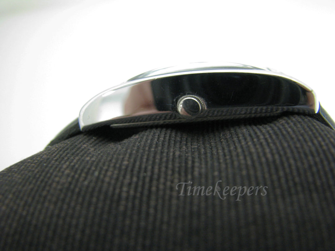 c205 Nice Lorus Quartz Mickey Mouse Watch