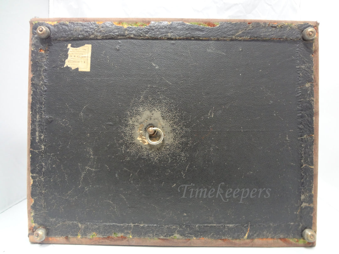 c672 Vintage Photo Album with Music Box