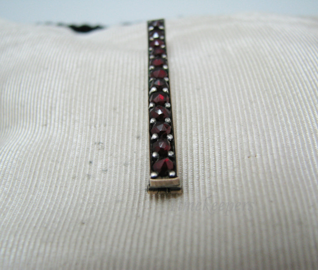 a1092 Lovely Vintage Gold Filled Bar Brooch Featuring Dark Red Stones
