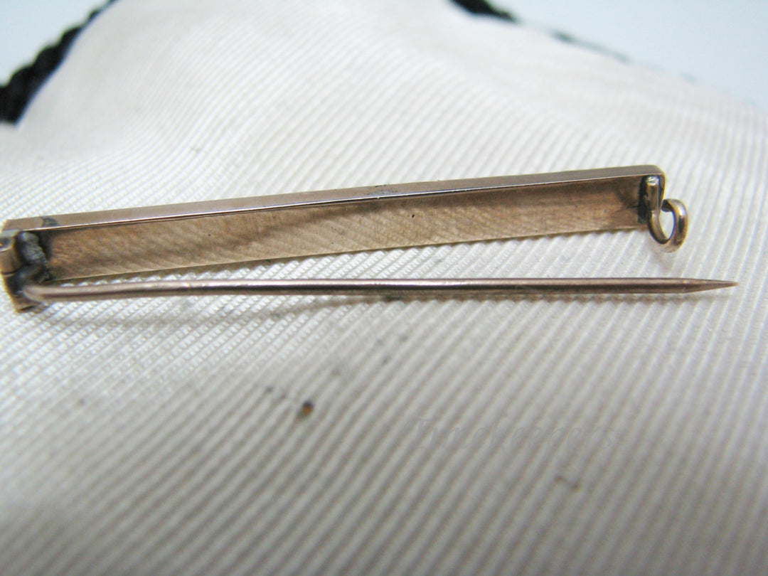 a1092 Lovely Vintage Gold Filled Bar Brooch Featuring Dark Red Stones