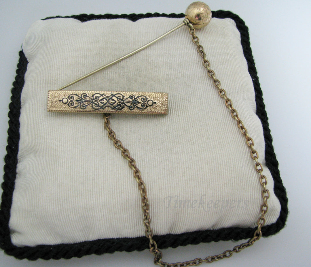 a1120 Beautiful Vintage 9k Yellow Gold Hat/ Shawl or Kilt Pin with Enamel