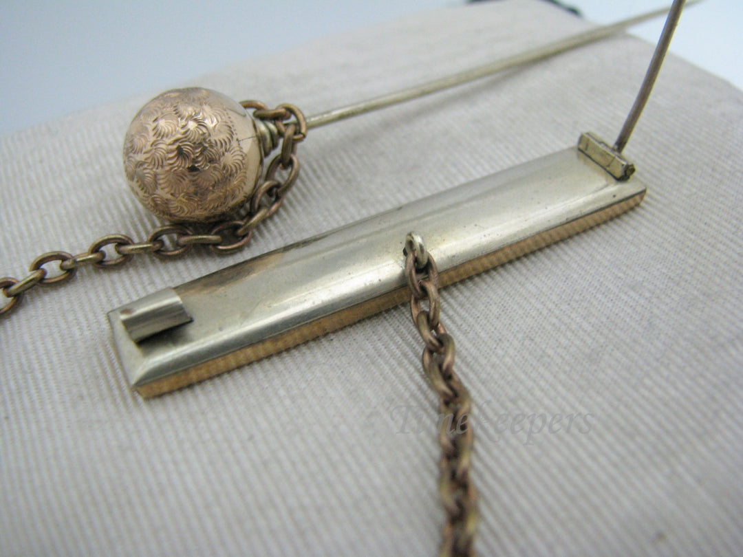 a1120 Beautiful Vintage 9k Yellow Gold Hat/ Shawl or Kilt Pin with Enamel