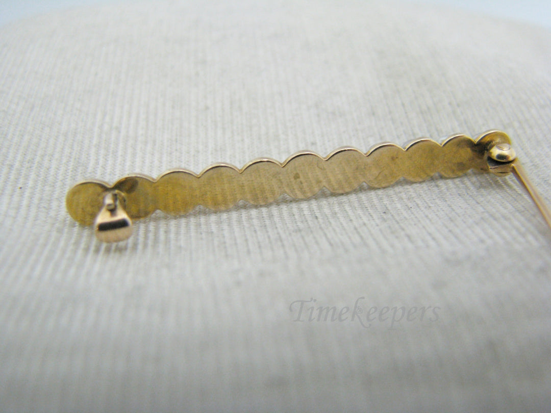 a1117 Beautiful Vintage Pearl Bar Brooch in 14k Yellow Gold