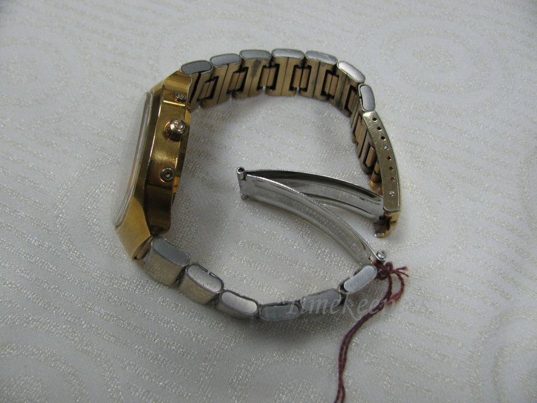 a1031 Vintage 70's 80's Omega Quartz 32 KHz Geneve Gold Filled 8 Jewels Watch