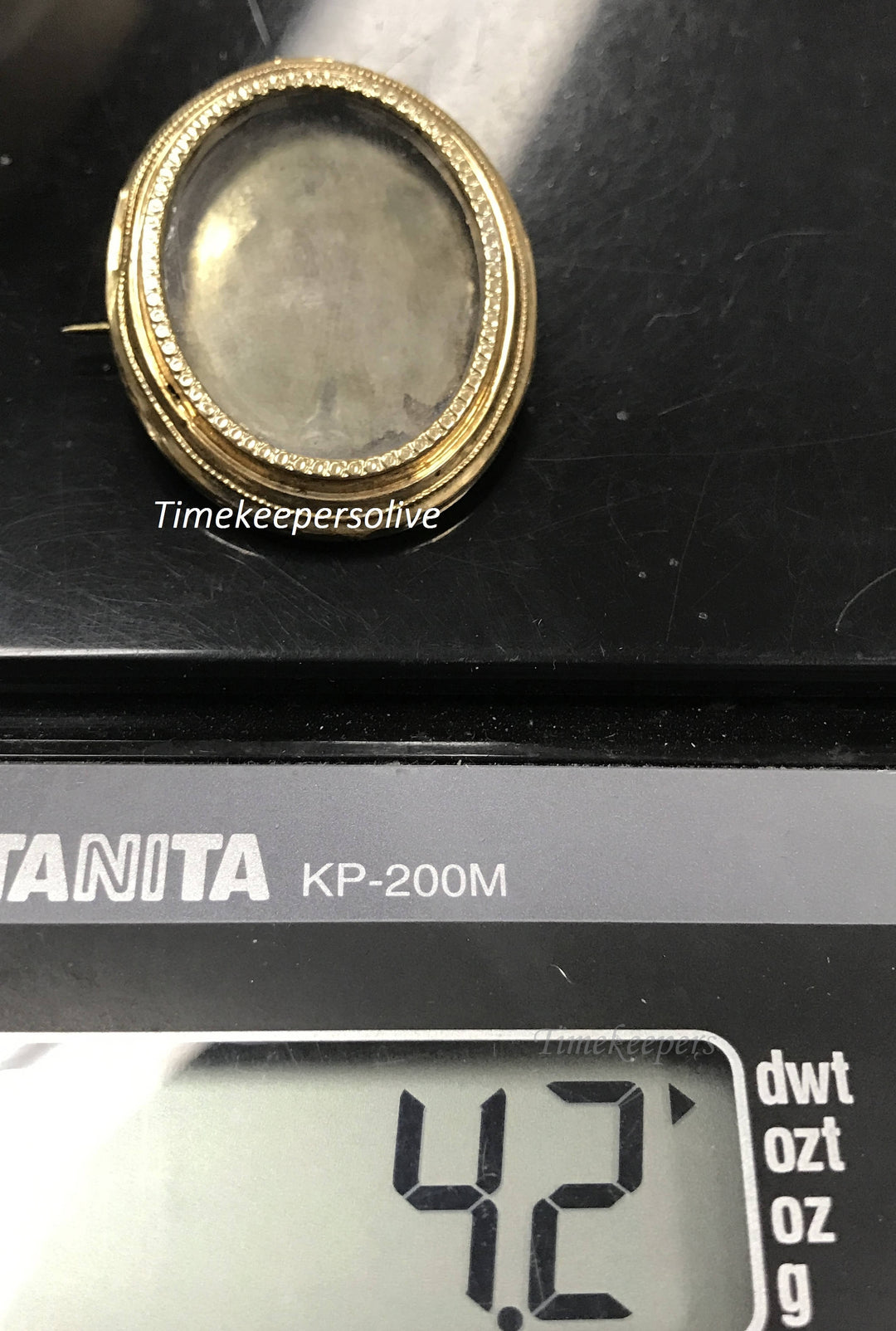 a694 Vintage Adorable 10kt Yellow Gold Photo Oval Frame Locket Charm Pin Brooch