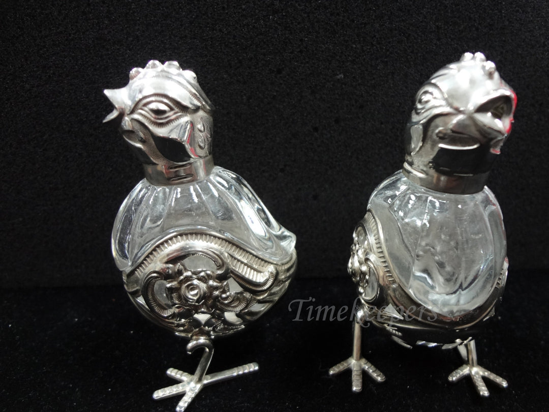 c584 Darling Little Chicks Sterling and Glass Salt and Pepper Shakers