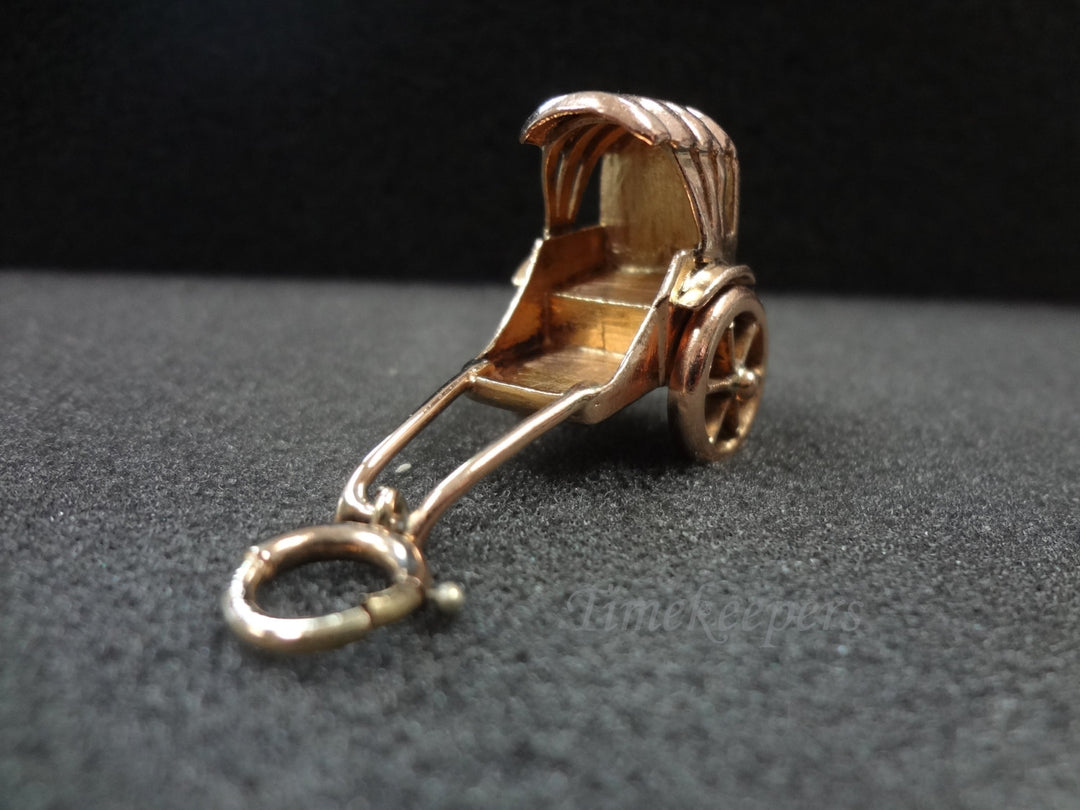 a686 14k Yellow Gold Horse Cart Charm or Pendant (Moveable Charm)