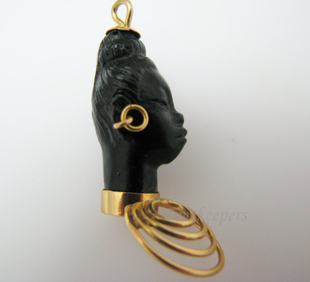 a860 Vintage Blackamoor Carved Ebony Head Pendant Charm in 18k yellow gold